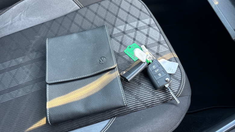 Volkswagen Taigo 1.0 TSI 115 R-Line 5dr DSG Petrol Hatchback